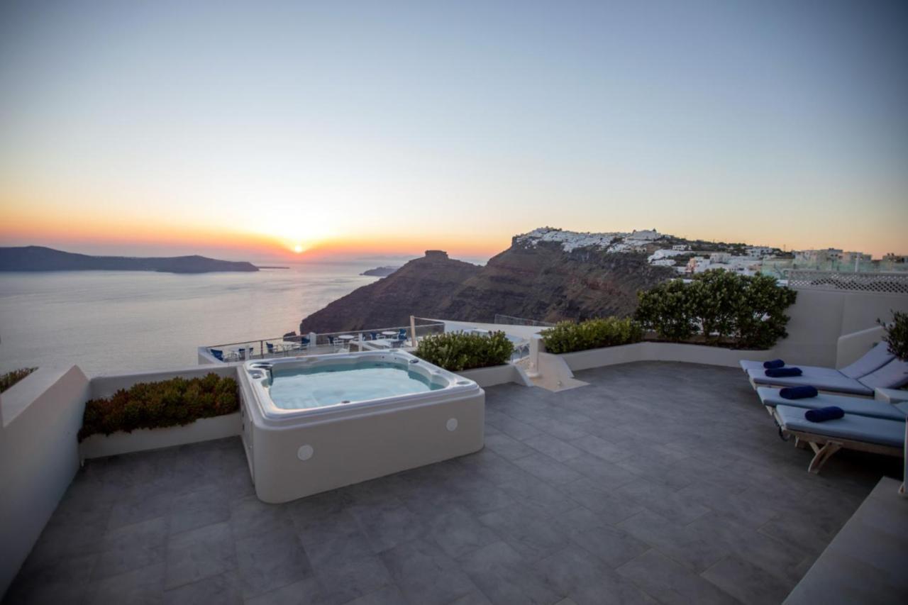 Sunset View Villa Santorini - With Outdoor Jacuzzi Фиростефани Экстерьер фото