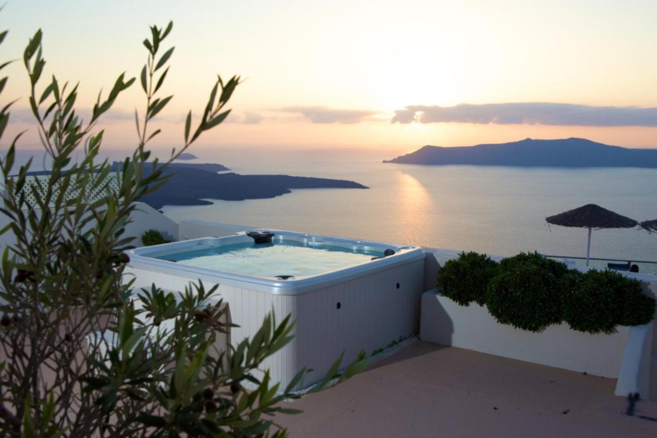 Sunset View Villa Santorini - With Outdoor Jacuzzi Фиростефани Экстерьер фото